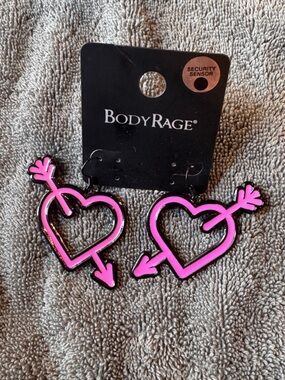 🌟 3/$20 Eligible! NWT BodyRage Pink Heart Arrow Dangle Earrings